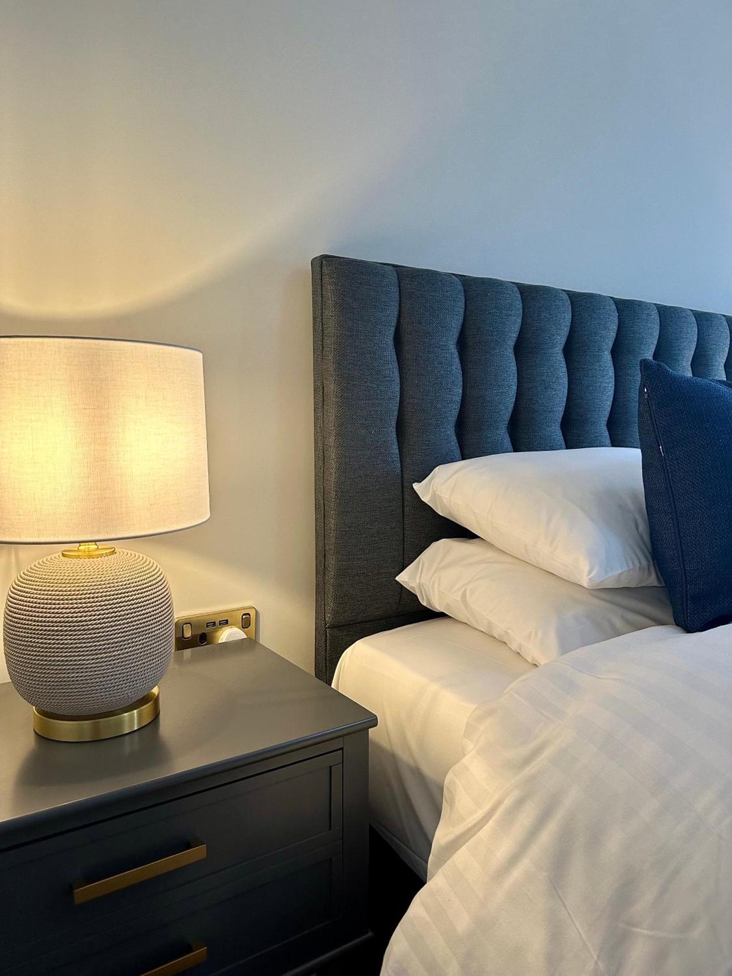 Pilgrim Hotel Much Birch Room photo